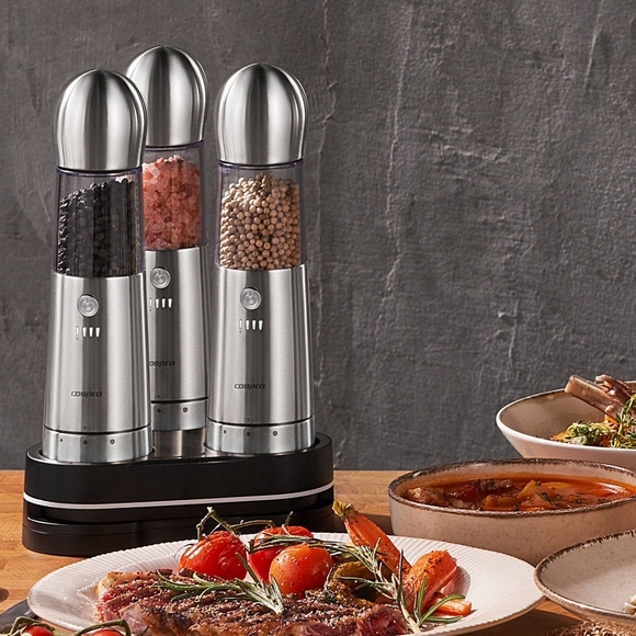 Stainless Steel Salt and Pepper Grinder Set - Picture 3 of 4